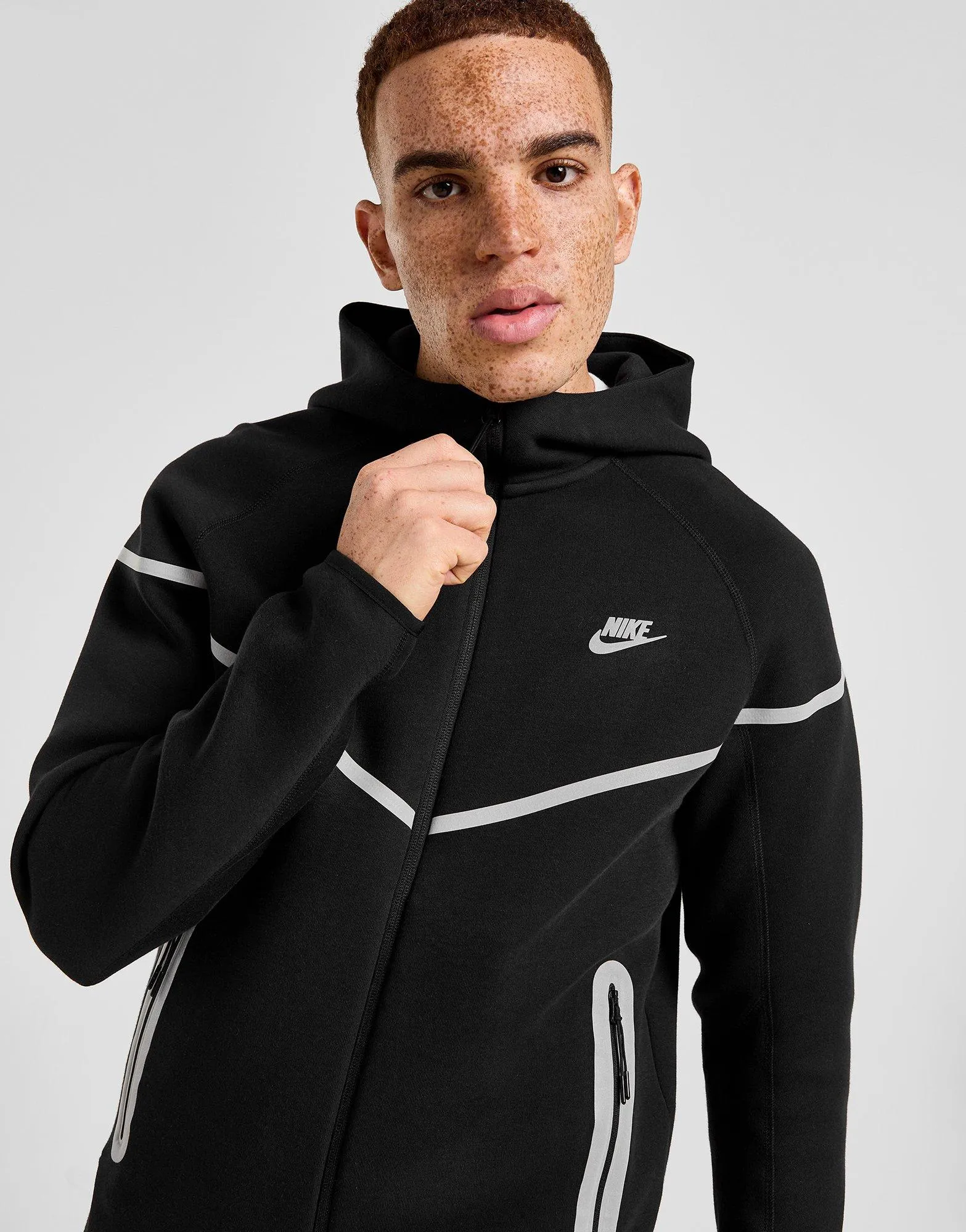ג'קט קפוצ'ון Tech Fleece Reflective Windrunner | גברים