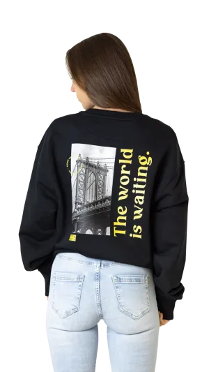 Sweater (Oversized) mit "The world is waiting" Motiv